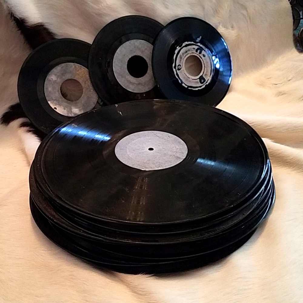 35 Vinyl Records, 70's classic music, LP, Albums, Lot of 35 Plus 3 Singles